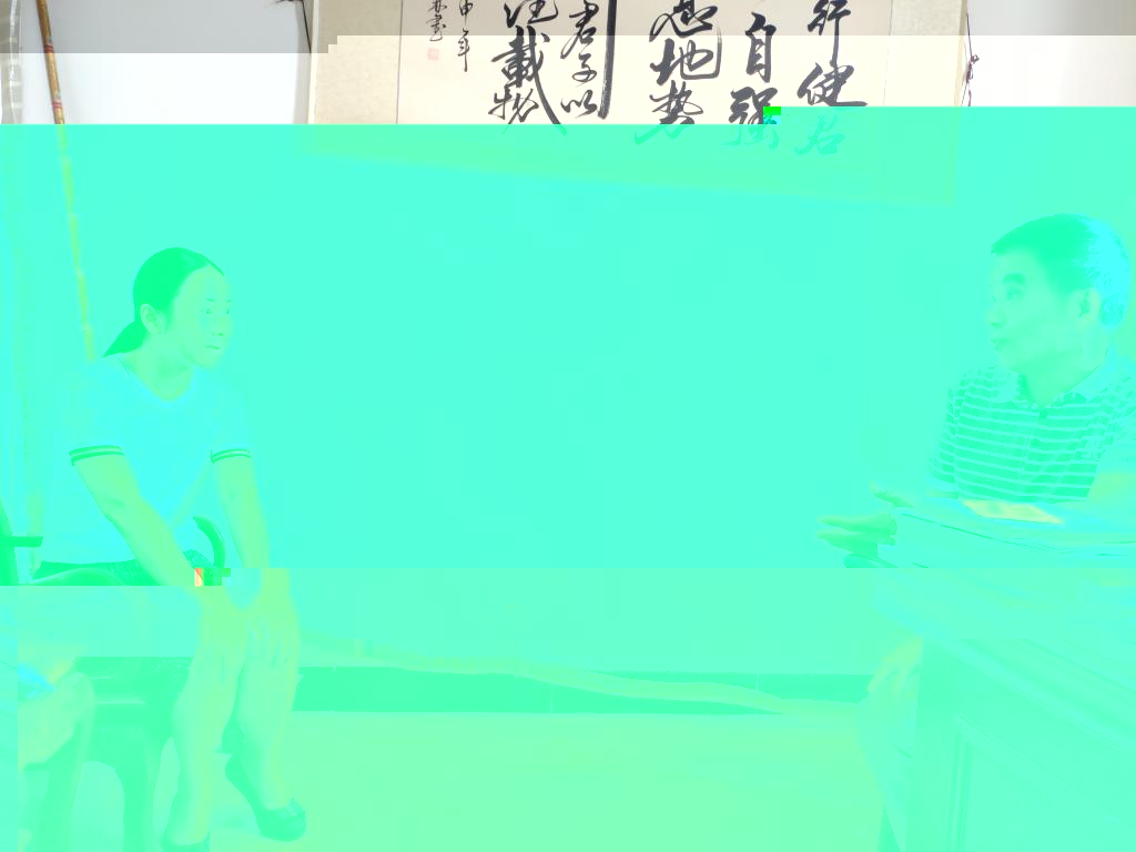 學院黨委書記劉利向熊高教授表示感謝