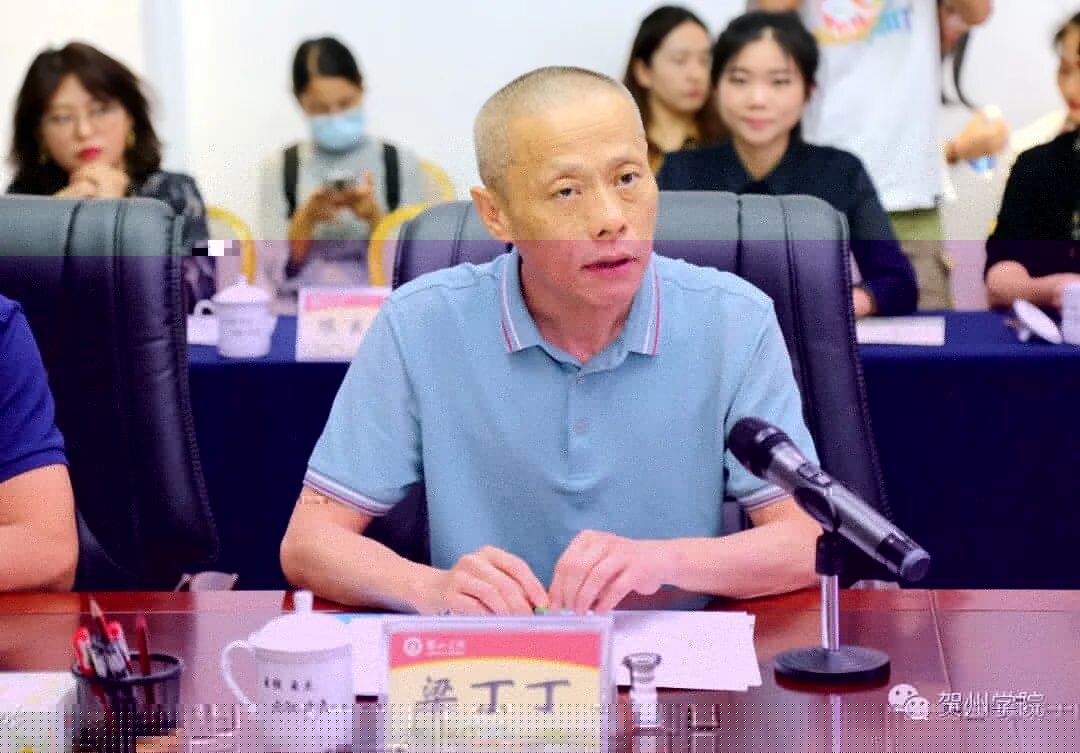 英国正版365官方网站黨委書記梁丁丁